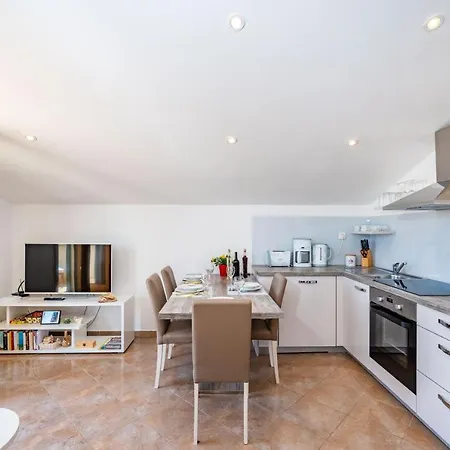 A2 Beautiful Apt W Magnificent View And Pool Use Novigrad (Dalmatia)