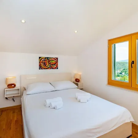 A2 Beautiful Apt W Magnificent View And Pool Use * Novigrad (Dalmatia)