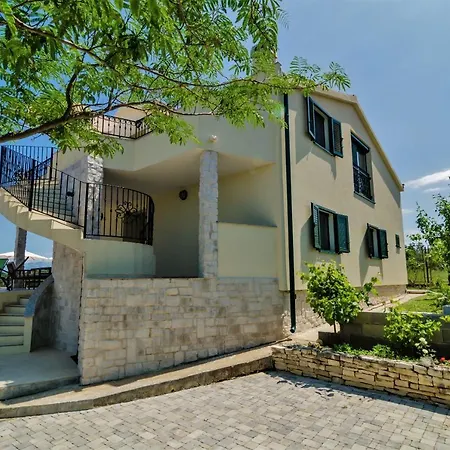 A2 Beautiful Apt W Magnificent View And Pool Use * Novigrad (Dalmatia)