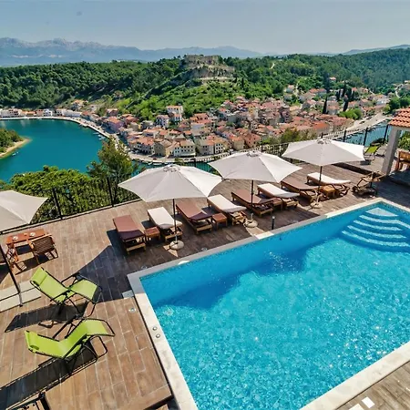 Apartment A2 Beautiful Apt W Magnificent View And Pool Use